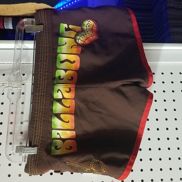 Brown Billabong shorts with tie - Picture 2 of 2